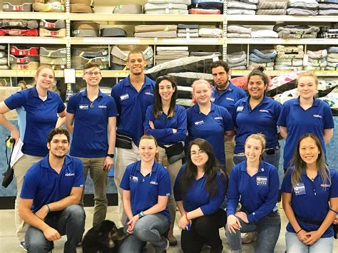 Exploring Petsmart's Dress Code Policy For Employees: What You Need To