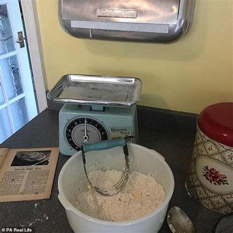 Woman Quit Her Job To Become A Perfect 1950s Housewife To Her Husband