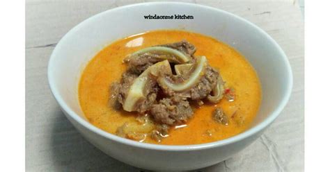 Diamkan daging dalam rendaman bumbu oles selama kurang lebih tiga jam dalam keadaan tertutup rapat, atau menggunakan plastic wrap. Resep Gule Sapi ala Jawa oleh Winda Astuti - Cookpad