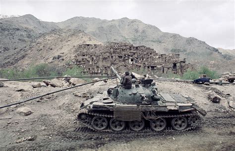 Jun 02, 2021 · в 1994 году в афганистане возник «талибан» как самостоятельная группа боевиков с целью заполнить вакуум, возникший в результате междоусобных войн между бывшими афганскими моджахедами. 1979-1989 Война В Афганистане Фото