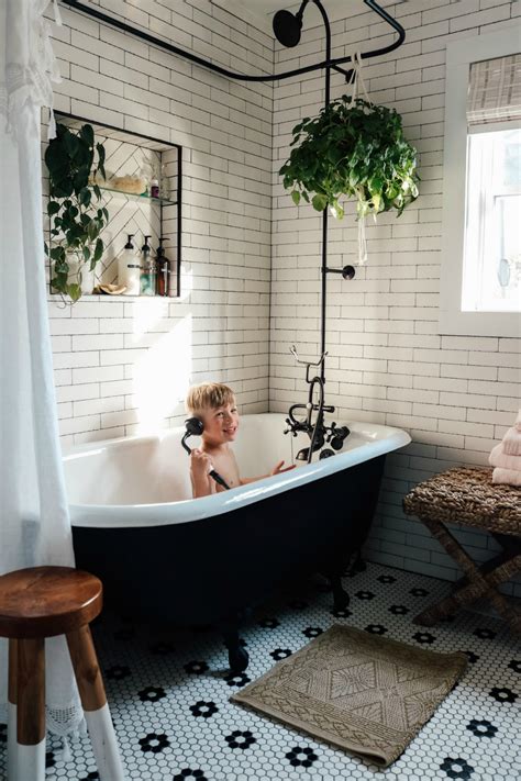 Small Bathroom With Clawfoot Tub Design Best Home Design Ideas