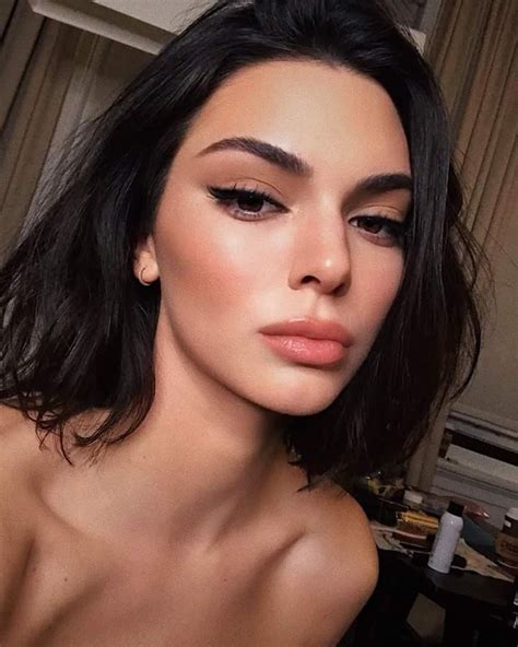 kendall kendalljenneroutfits jenner makeup makeup looks natural makeup