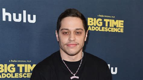 Pete davidson news, gossip, photos of pete davidson, biography, pete davidson pete davidson has been in relationships with kaia gerber (2019), margaret qualley (2019), kate beckinsale (2019). Pete Davidson Speaks on His Future With 'Saturday Night ...