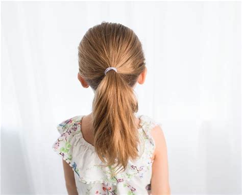 Pick up some hair from the front and backcomb it. Easy hairstyles for girls that you can create in minutes ...