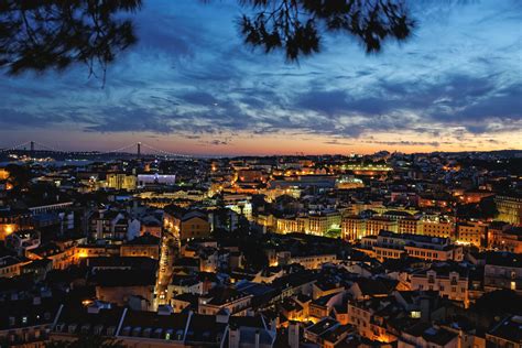 Die Besten Bars Und Kneipen In Der Trendstadt Lissabon Love To Travel