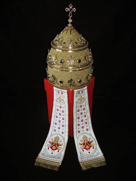 tiara presented to pope benedict xvi on 25 may 2011 but not used by him tiara pope benedict