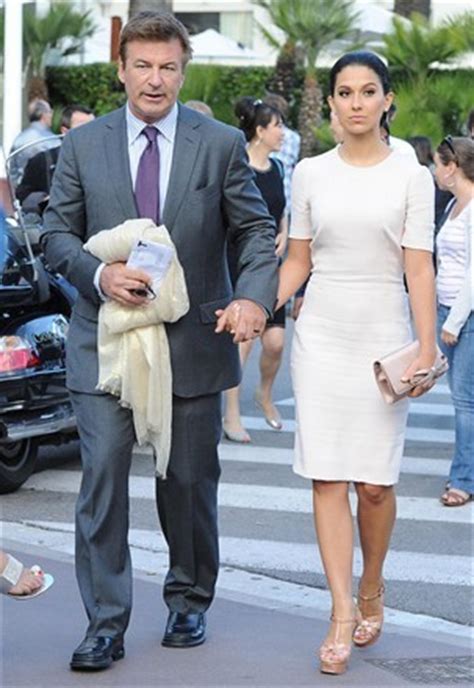 The mom of six, although she may have her hands full, having one more baby would make a lot of difference in her case. Alec Baldwin & Hilaria Thomas: European wedding? - Vogue.it