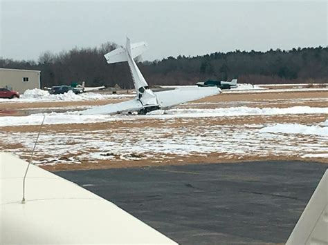 Small Plane Crashes At Airport Instructor And Student Die The