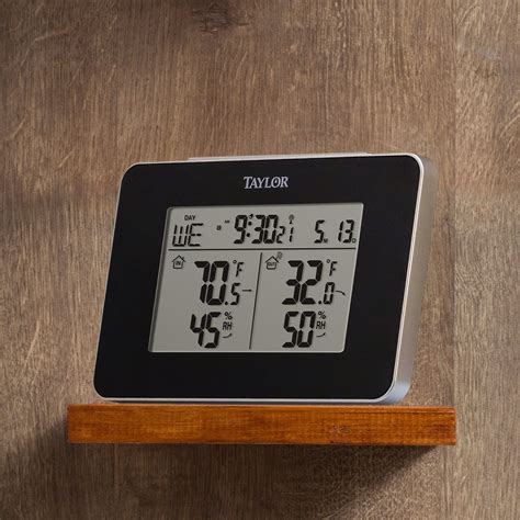 Wireless Indooroutdoor Weather Station And Hygrometer 1731 Taylor