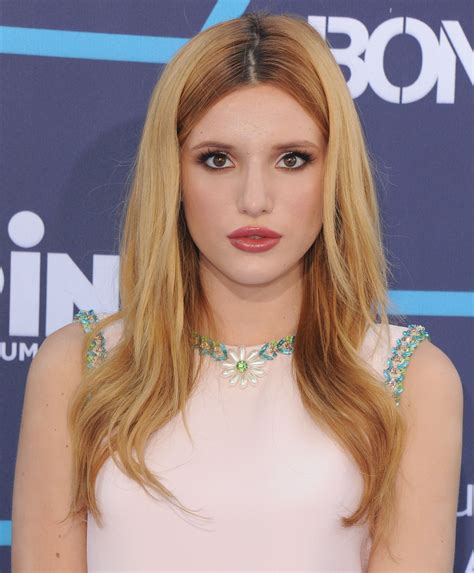 Celebrity Hair And Makeup Bella Thorne At The Young Hollywood Awards