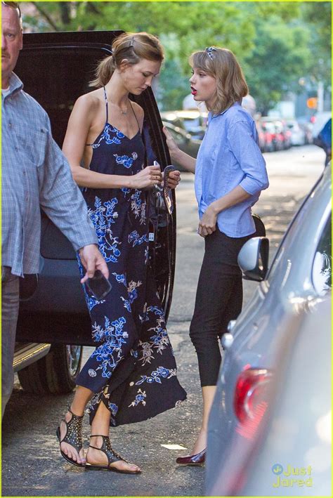 Taylor Swift And Bff Karlie Kloss Get Gossipy In The Big Apple Photo