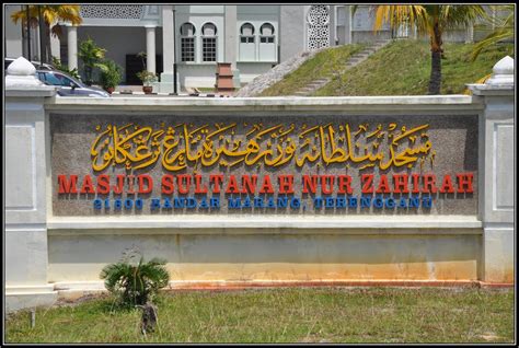 Additionally, the hospital's director, dr. Bestari@terengganu: Masjid Sultanah Nur Zahirah Marang ...