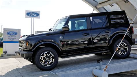 Heres Whats Really Going On With Ford Bronco Dealer Markups