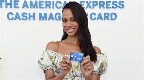 Zoe Saldanas Tip For Flawless Skin Is Pretty Genius Zoe Saldana