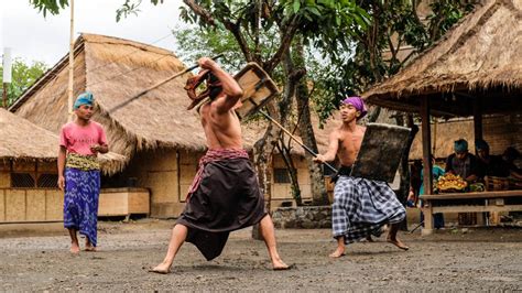 Tari Paresean Suku Sasak Lombok