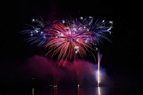 Poole Quay Summer Fireworks Back For 2021 With New Dates Visit