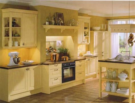 With time, patience, and research, find the perfect subway tile is a popular kitchen backsplash in a farmhouse or country kitchen but also works well yellow is a color that brightens any room, but it doesn't need to overwhelm. Yellow Country Kitchen Decor ~ Tuscan Yellow Paint Color ...