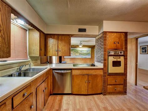 Gallery featuring rustic kitchen cabinets including finishes, door styles, hardware, color & matching ideas. Will someone who likes the '50s please buy this Dallas ...