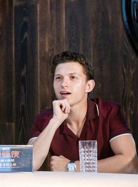 Örümcek adam'ın başrol oyuncuları tom holland ve zendaya perşembe günü los angeles'ta görüntülendi. Pin di Nehaa su Tom holland | Celebrità, Amore della mia ...