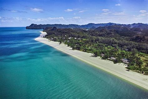 Yes, it conveniently offers a business center, meeting rooms, and a banquet room. FOUR SEASONS RESORT LANGKAWI, MALAYSIA - Updated 2021 ...