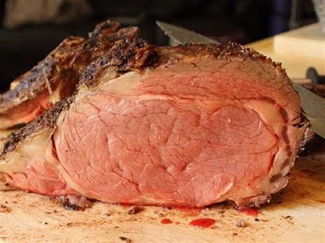You carving a juicy, perfectly pink prime rib while a roomful of friends and family watches, in awe of your awesom eness. How To Make Perfect Prime Rib | Rib recipes, Cooking prime ...