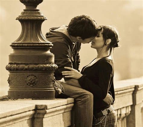 Pin De Laura Ruiz Em Kiss Imagens De Casais Apaixonados Casal
