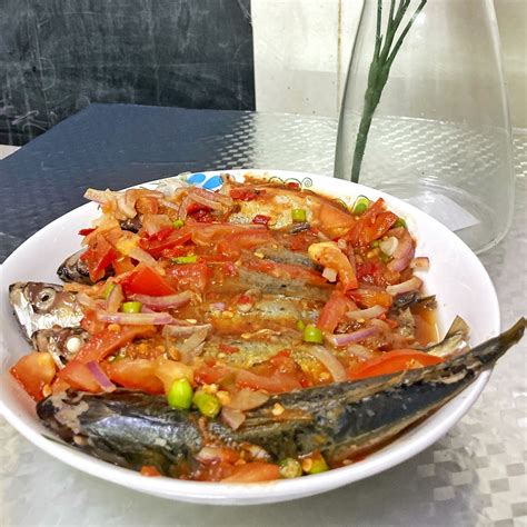Resepi ikan kukus air asam steamed fish with spicy sour tamarind sauce recipe. Resepi Ikan Kembung Kukus Rendam Air Asam Sekali Rasa Nak ...