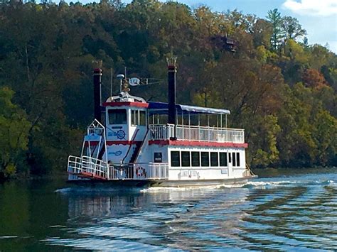 In the ozark mountains and the buffalo national river country. Branson, Branson, Missouri - Lake Taneycomo in the ...