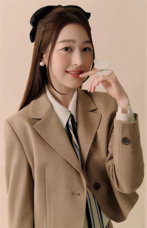 [BYLYNNSHOP] 샌드빌 스카프 크롭 자켓(장다아 착용)