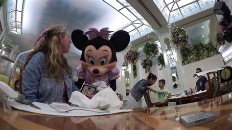Minnie At Enchanted Garden Hkdl Youtube