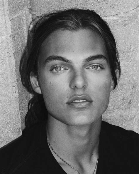 Elizabeth Hurleys Lookalike Son Damian 18 Signs Major New Modelling