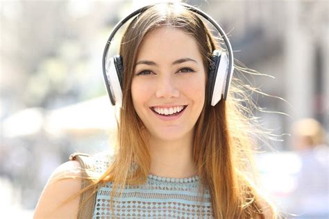 Wearing Headphone Girl With Headphones Campaign Monitor Youtube