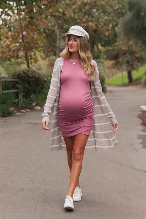 10 Must Have Cute Pregnancy Outfits For Spring Stay Comfy And Stylish