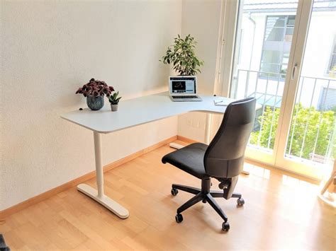 Furniture that works for you. Schreibtisch Ikea (Modell Bekant) kaufen auf Ricardo