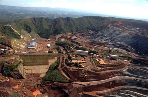 A vale is a type of valley. Vale obtém licenças para expansão de Brucutu
