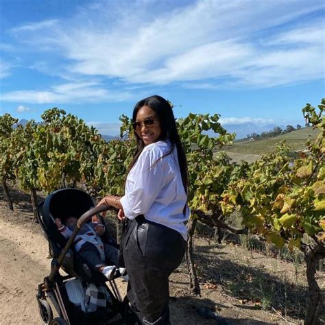 Ngizwe mchunu egadla kwabakhuluma izindaba zabantu ezingahlangene nabo. Minnie Dlamini shows off her son's face for the first time ...