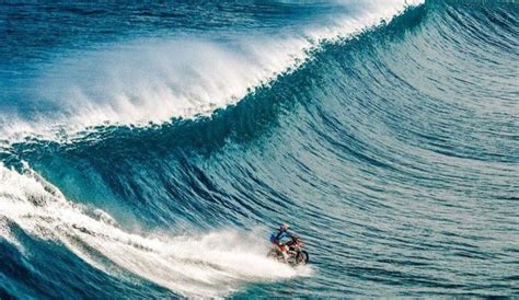 Australian Stunt Rider Robbie Maddison Surfs On Motorcycle Watch