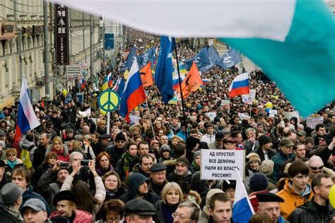 As Putins Popularity Soars Voices Of Opposition Are Being Drowned Out