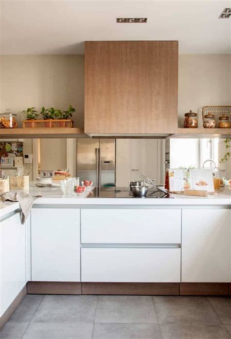 Cocina blanca con dos meses de uso, se vende por mudanza. Blanco sobre blanco en 2020 | Muebles de cocina, Fotos de ...
