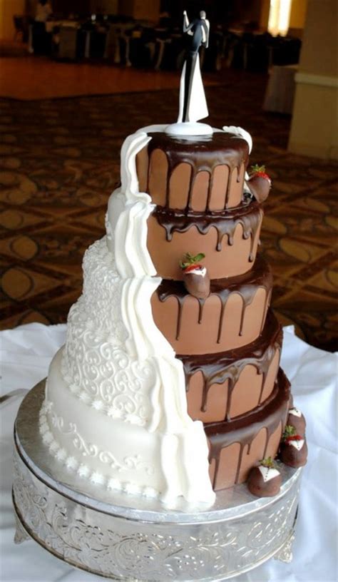 This is an opportunity to learn from the comfort of your home. Wedding Cake Ideas | thatweddinggirl.com