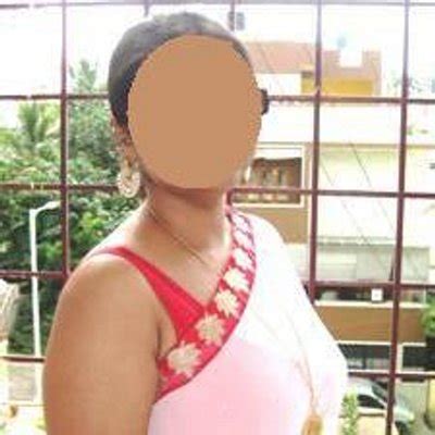 Desi Aunty Big Boobs Nude Leaked Pics Set Pics Sexiezpicz Web Porn