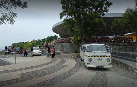 Tebing Cafe Lamongan Review Lokasi And Menu Travelandword
