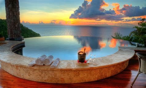 Luxe Tiffany Jade Mountain Cooking In Paradise