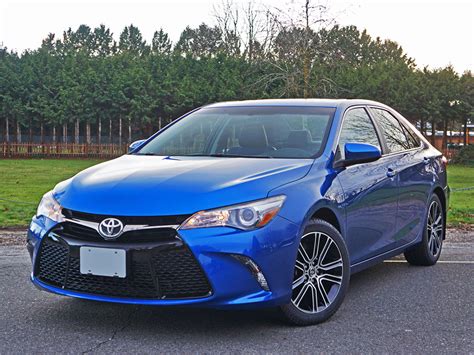 Leasebusters Canadas 1 Lease Takeover Pioneers 2016 Toyota Camry