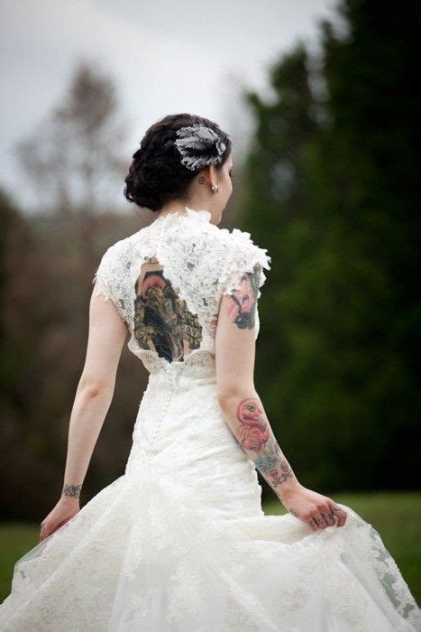 19 Tattooed Brides And Grooms Ideas Brides With Tattoos Bride