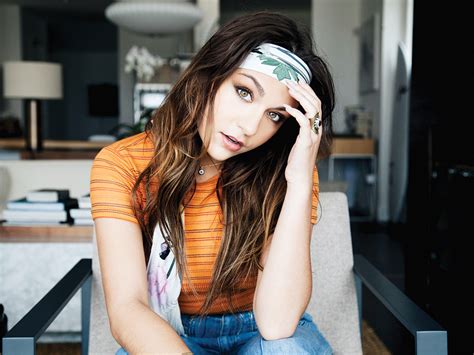 Andrea Russett Youtube Comedian Takes Unfiltered Brand To Big Screen