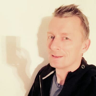Johansen viser til danmark for å forklare hvorfor det er vanskelig å åpne opp etter en periode med. Raymond Johansen (@PrinsRay) | Twitter