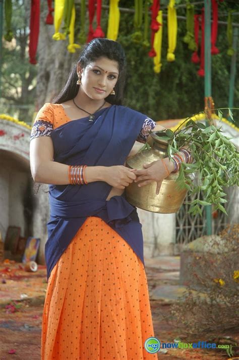 Kutty Radhika Hot Actress Photos In Saree Bollywood Actress Photos