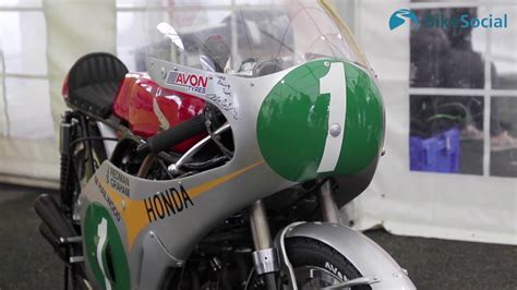 Historic Six Cylinder Honda Rc165 Ridden Bikesocial Review Youtube