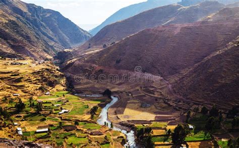 Pampa Peruana Foto De Archivo Imagen De Auténtico Ambiente 103245960